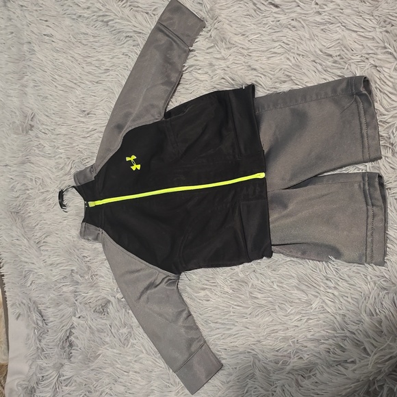 3-6 M under armor 2 piece suit - Picture 1 of 3